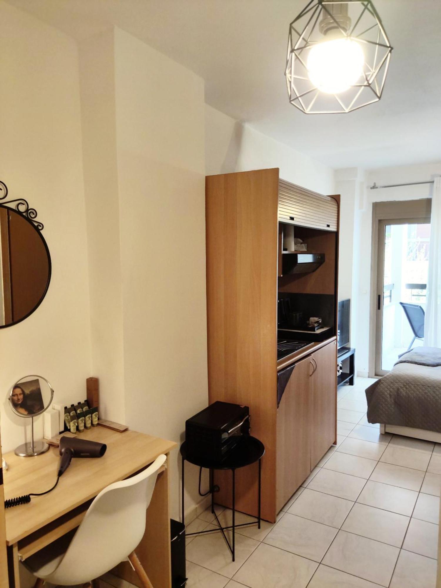 Elegant Central Studio With Balcony & 1 Gbps Fiber Selanik Dış mekan fotoğraf